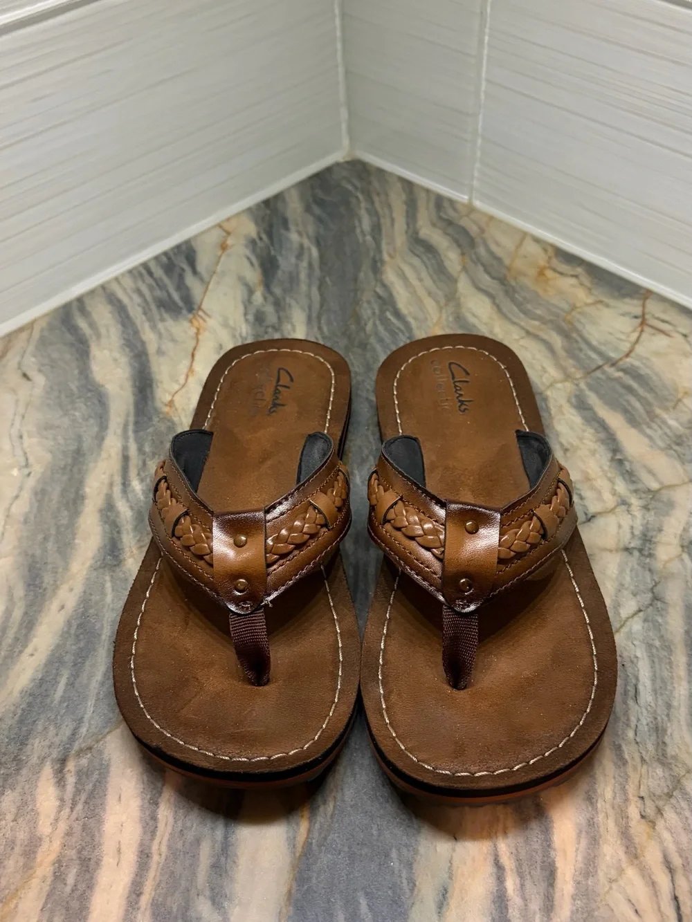 Collection by Clarks Fenner Nerice Brown Honey Leather Thong Flip Flops 6